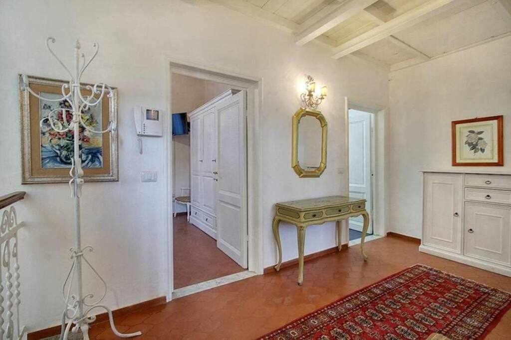 Santa Croce Elegant With Garage Apartman Firenze Kültér fotó