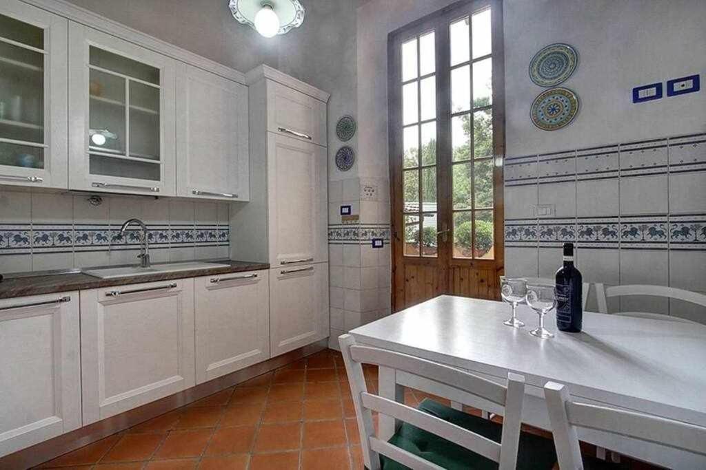 Santa Croce Elegant With Garage Apartman Firenze Kültér fotó