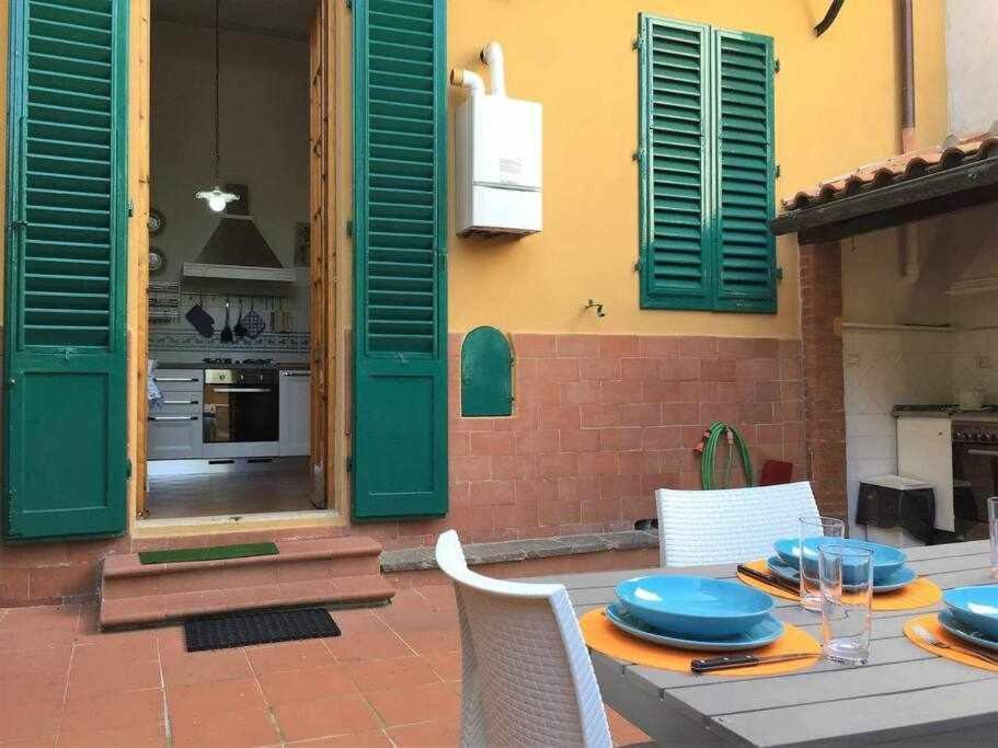 Santa Croce Elegant With Garage Apartman Firenze Kültér fotó